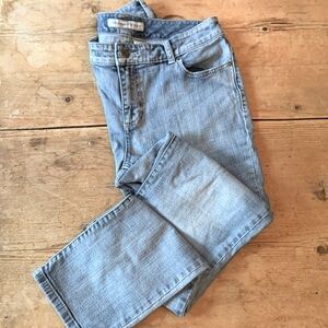 Chico’s Platinum Denim Mid rise Slim Straight stretch jean